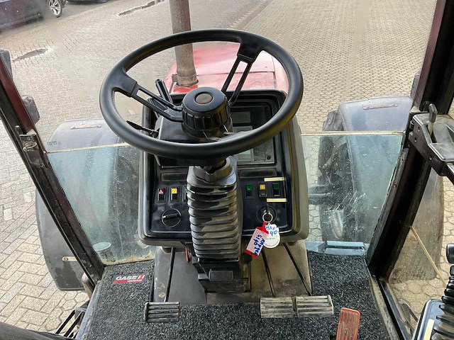 1995 case ih 5140a vierwielaangedreven landbouwtractor - afbeelding 15 van  28