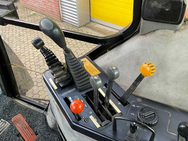 1995 case ih 5140a vierwielaangedreven landbouwtractor - afbeelding 18 van  28