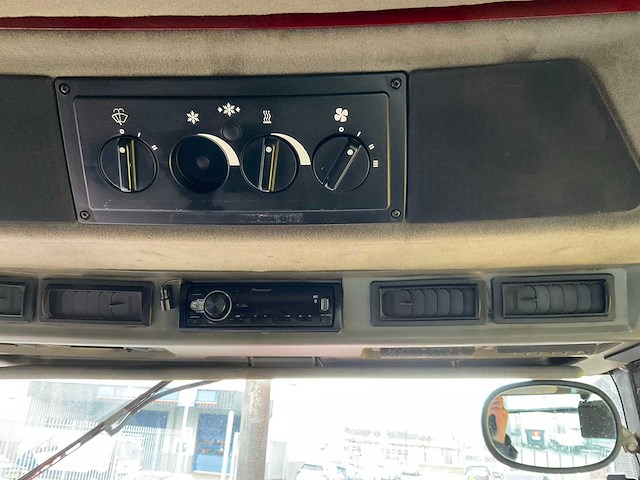 1995 case ih 5140a vierwielaangedreven landbouwtractor - afbeelding 19 van  28