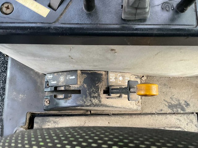 1995 case ih 5140a vierwielaangedreven landbouwtractor - afbeelding 20 van  28