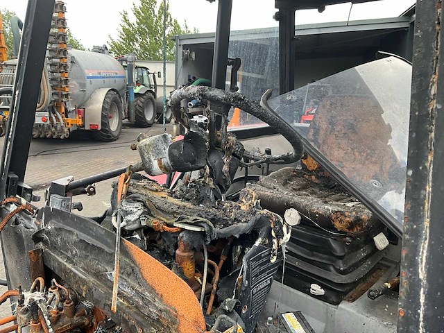 1995 case international 3230 tweewielaangedreven landbouwtractor - afbeelding 4 van  20