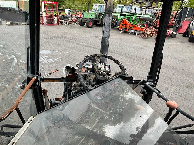 1995 case international 3230 tweewielaangedreven landbouwtractor - afbeelding 9 van  20