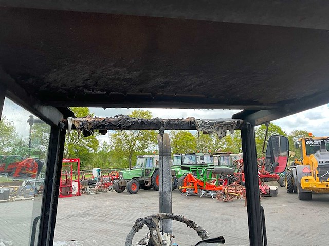 1995 case international 3230 tweewielaangedreven landbouwtractor - afbeelding 11 van  20
