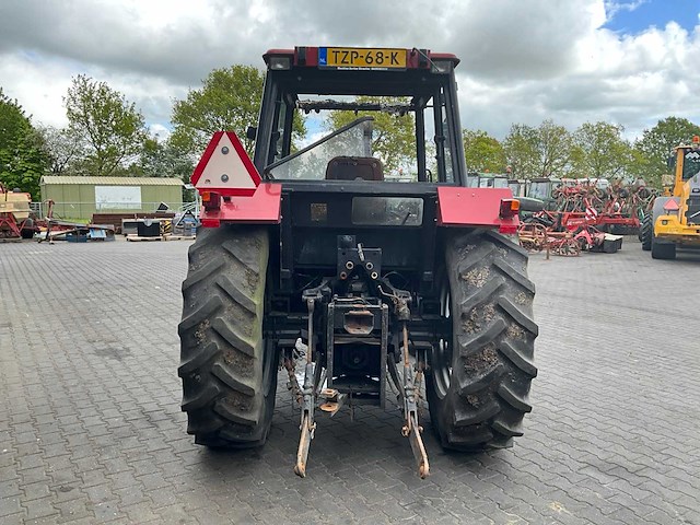 1995 case international 3230 tweewielaangedreven landbouwtractor - afbeelding 17 van  20