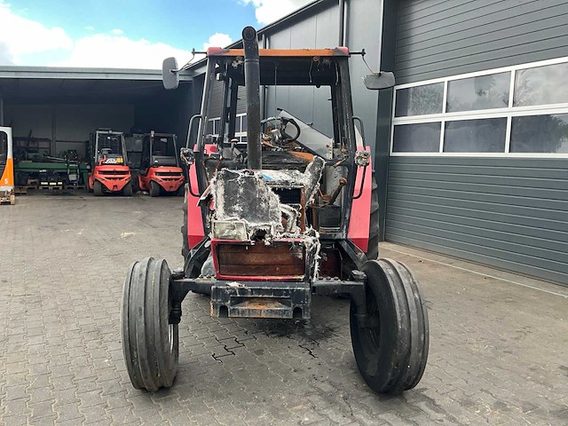 1995 case international 3230 tweewielaangedreven landbouwtractor - afbeelding 4 van  19