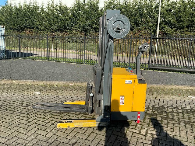 1995 crown 30wrtf pantograaf stapelaar - afbeelding 11 van  20