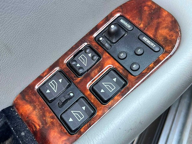 1995 daimler 4.0 4.0 six personenauto - afbeelding 3 van  4