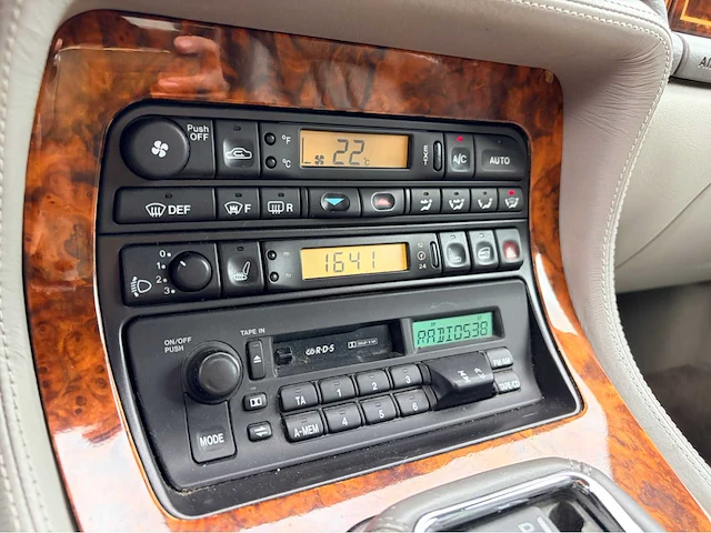 1995 daimler 4.0 automaat 4.0 six personenauto - afbeelding 4 van  13
