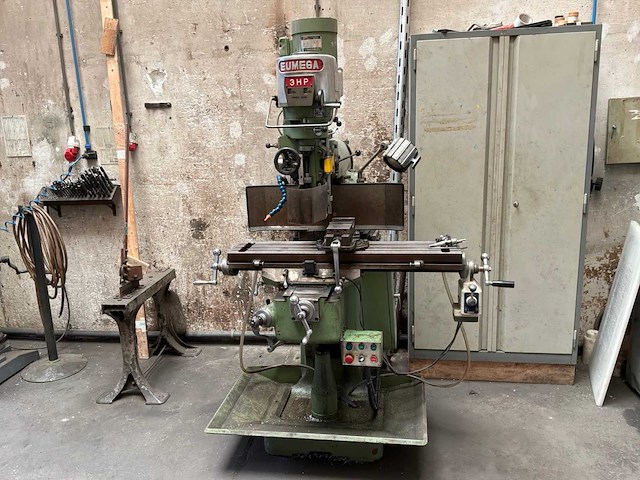 1995 eumega mdv-2 verticale freesmachines - afbeelding 12 van  18