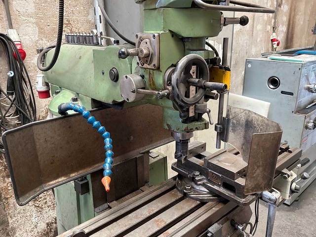 1995 eumega mdv-2 verticale freesmachines - afbeelding 13 van  18