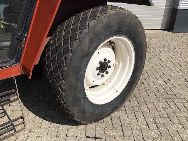 1995 fiat 65-94 tweewielaangedreven landbouwtractor - afbeelding 3 van  19