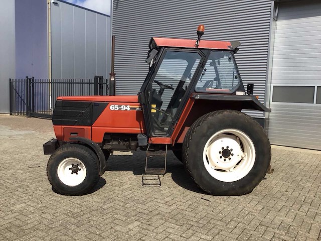 1995 fiat 65-94 tweewielaangedreven landbouwtractor - afbeelding 13 van  19