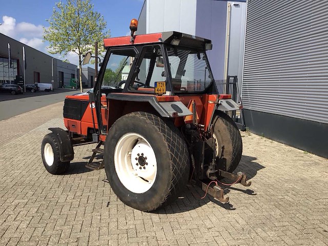 1995 fiat 65-94 tweewielaangedreven landbouwtractor - afbeelding 14 van  19