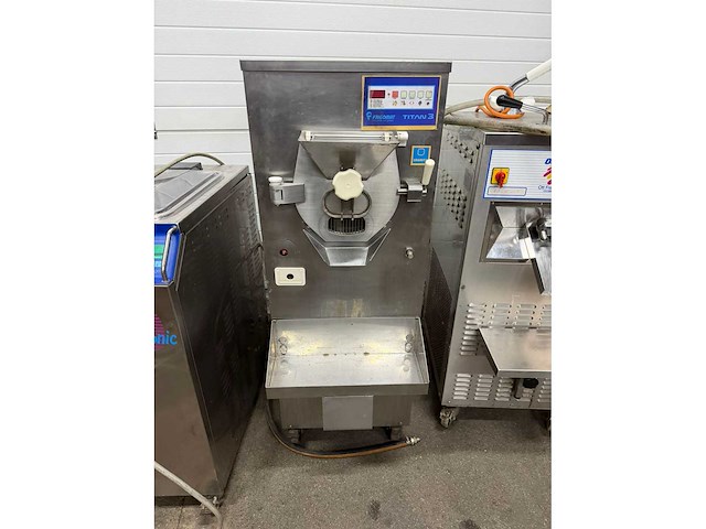 1995 frigomat titan 3s ijsmachine - afbeelding 2 van  5