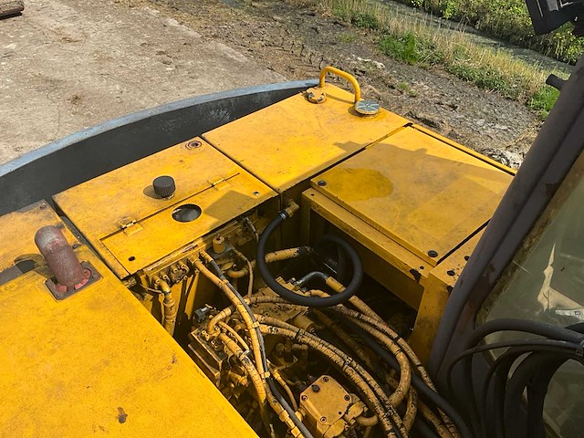 1995 furukawa 725 ls rupsgraafmachine - afbeelding 1 van  3