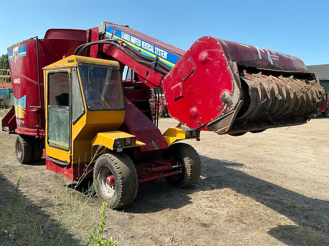 1995 jf-stoll leader unifeed ws12 hydrostatic zelfrijdende voermengwagen - afbeelding 28 van  31
