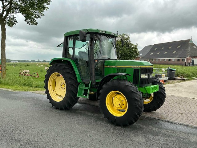 1995 john deere 6100 vierwielaangedreven landbouwtractor - afbeelding 11 van  17