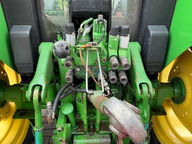 1995 john deere 6100 vierwielaangedreven landbouwtractor - afbeelding 17 van  17