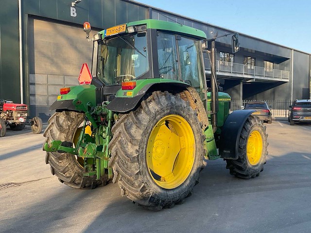 1995 john deere 6400 vierwielaangedreven landbouwtractor - afbeelding 13 van  18