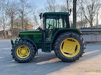 1995 john deere 6400 vierwielaangedreven landbouwtractor - afbeelding 15 van  18