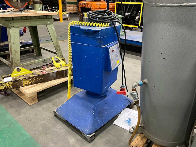 1995 jutec modell 6000 buigmachine - afbeelding 4 van  8