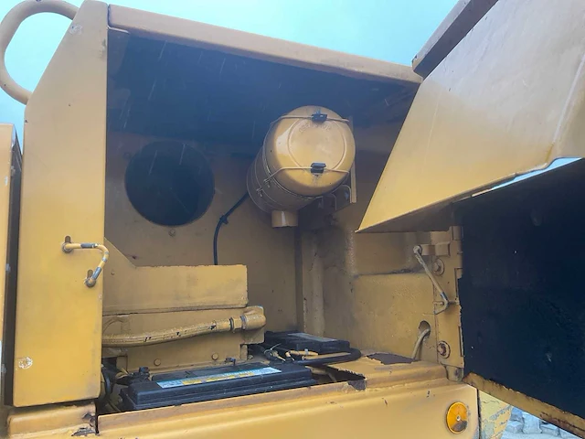 1995 liebherr a900 litronic banden graafmachine - afbeelding 1 van  23
