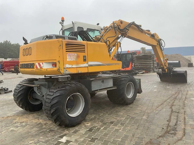 1995 liebherr a900 litronic banden graafmachine - afbeelding 19 van  23