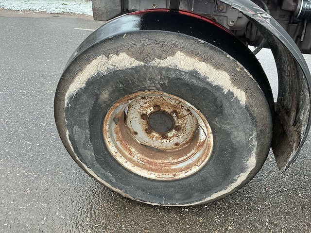 1995 massey ferguson 3065 tweewielaangedreven landbouwtractor - afbeelding 4 van  44