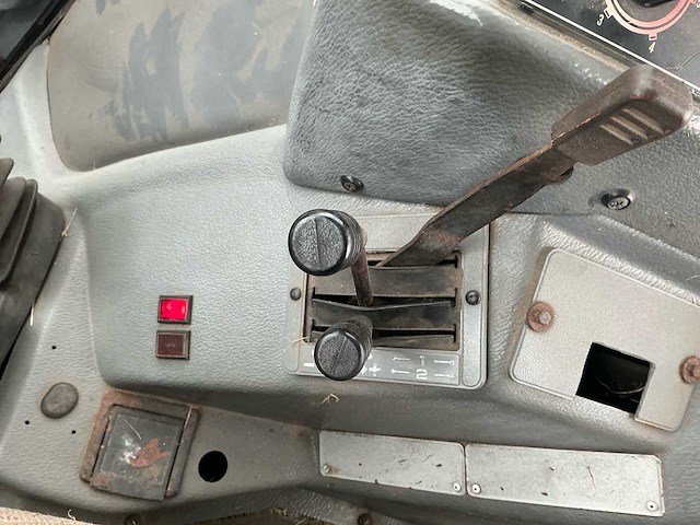 1995 massey ferguson 3065 tweewielaangedreven landbouwtractor - afbeelding 26 van  44