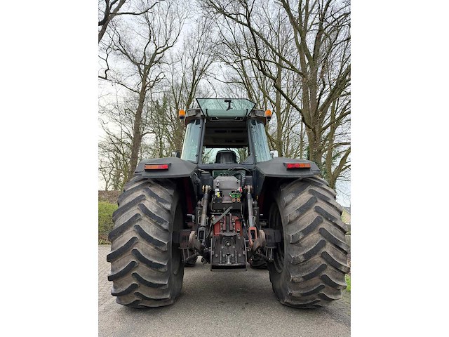 1995 massey ferguson 8140 dynashift vierwielaangedreven landbouwtractor - afbeelding 3 van  10