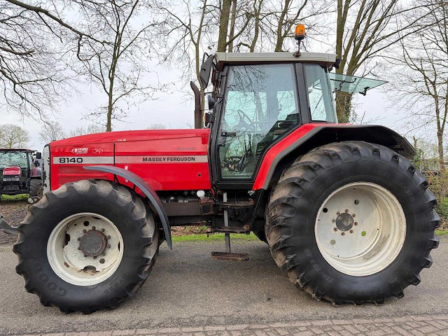 1995 massey ferguson 8140 dynashift vierwielaangedreven landbouwtractor - afbeelding 5 van  10