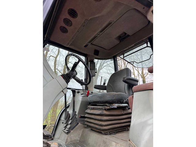 1995 massey ferguson 8140 dynashift vierwielaangedreven landbouwtractor - afbeelding 8 van  10