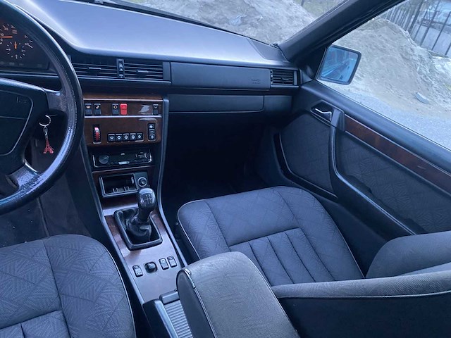 1995 mercedes-benz 250 d, 3673 - afbeelding 15 van  15