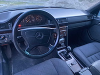 1995 mercedes-benz 250 d, 3673 - afbeelding 13 van  15