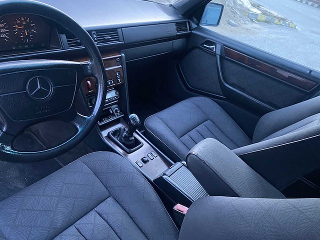 1995 mercedes-benz 250 d, 3673 - afbeelding 14 van  15