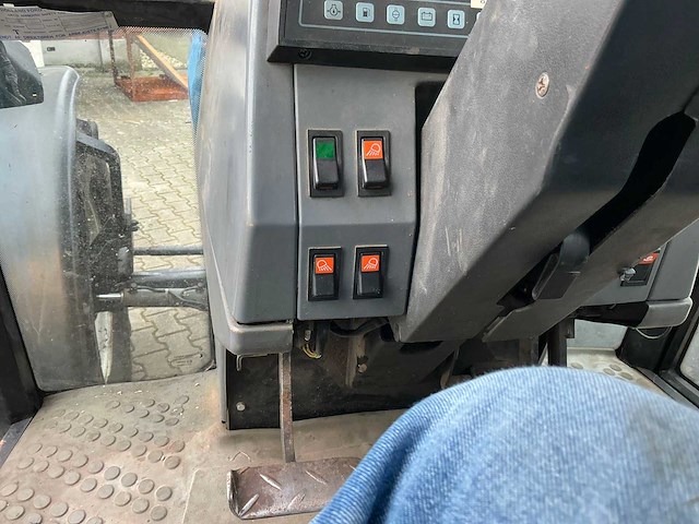 1995 new holland 8340 powerstar sle vierwielaangedreven landbouwtractor - afbeelding 20 van  29