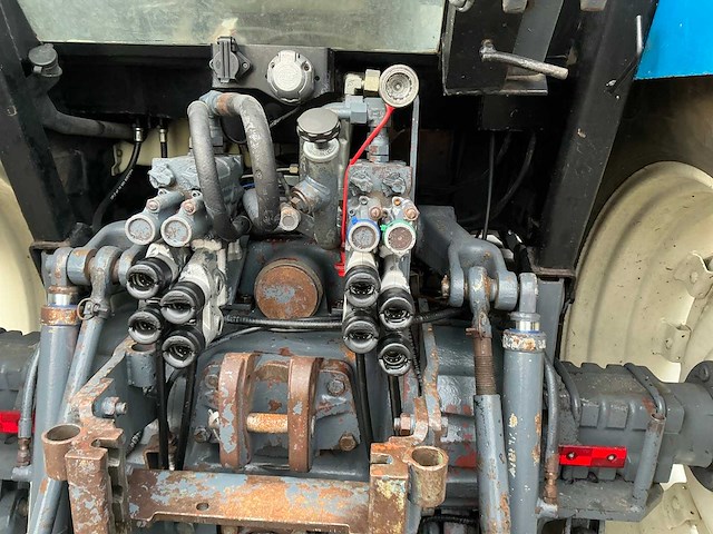 1995 new holland 8340 powerstar sle vierwielaangedreven landbouwtractor - afbeelding 28 van  29