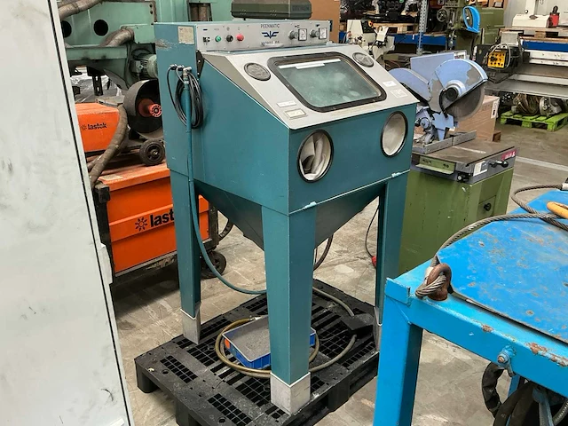 1995 peenmatic micro750s straalkast - afbeelding 1 van  8