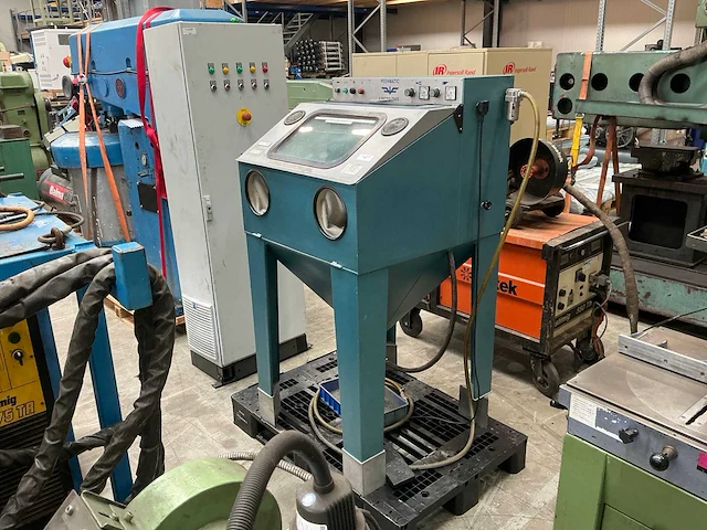 1995 peenmatic micro750s straalkast - afbeelding 2 van  8