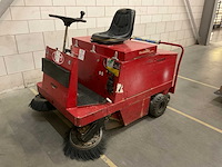 1995 rcm r 850 e/1 zelfrijdende veegmachine