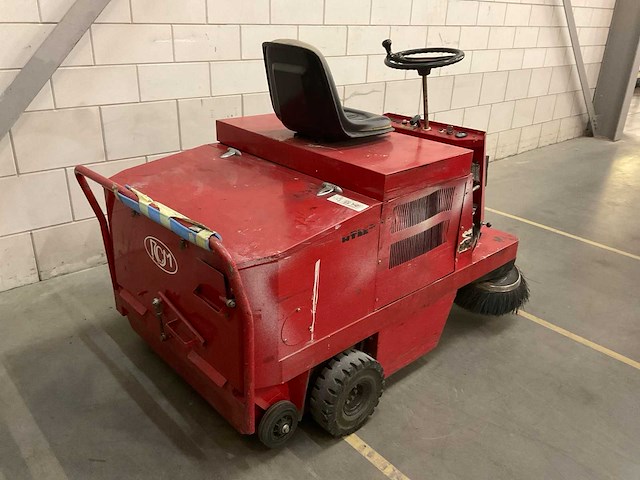 1995 rcm r 850 e/1 zelfrijdende veegmachine - afbeelding 6 van  12