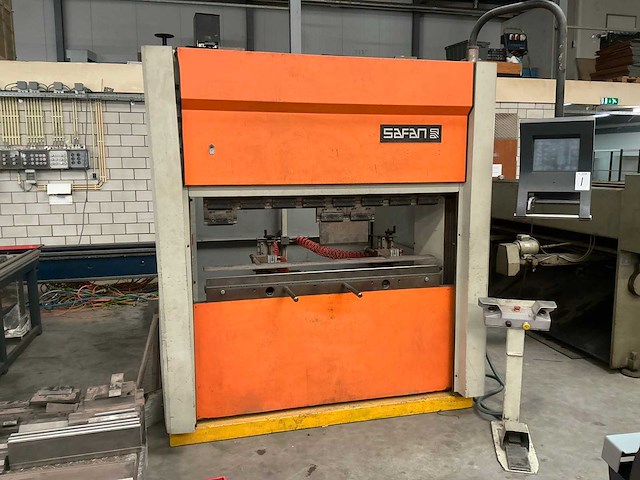 1995 safan smk 32-1600 cnc-kantbank - afbeelding 1 van  3