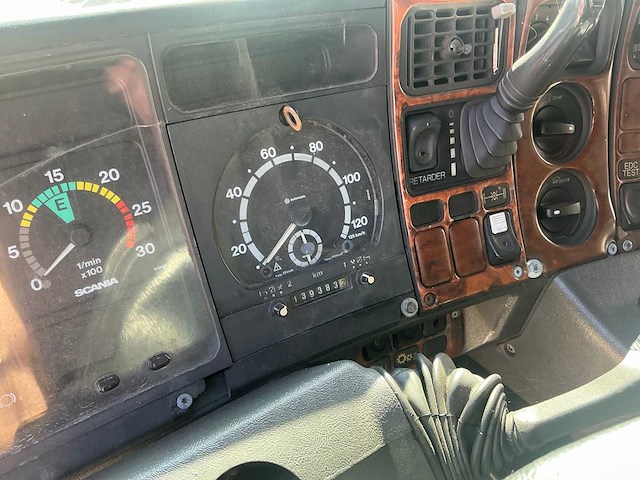 1995 scania 143 v8 vrachtwagen trekker - afbeelding 3 van  10