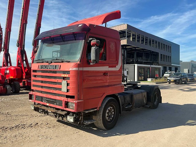 1995 scania 143 v8 vrachtwagen trekker - afbeelding 1 van  10