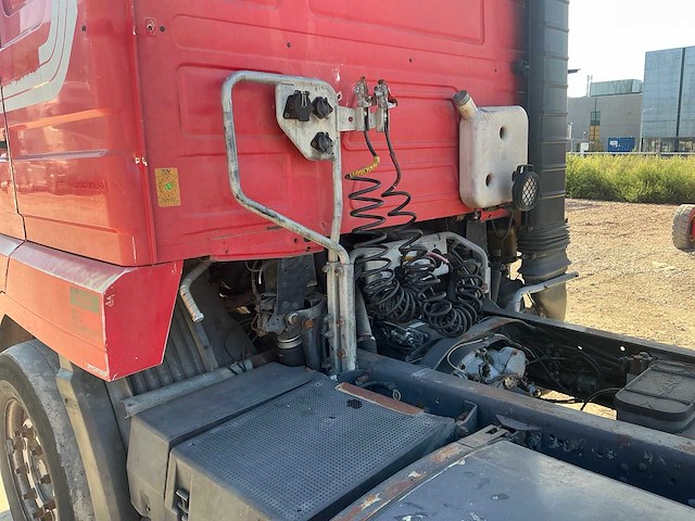1995 scania 143 v8 vrachtwagen trekker - afbeelding 9 van  10