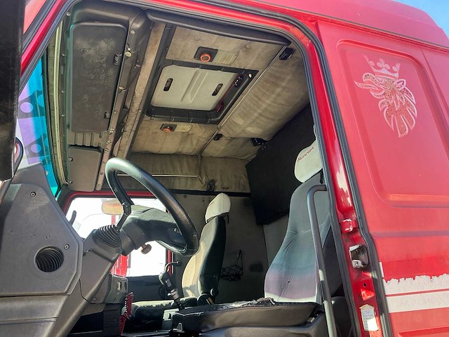 1995 scania 143 v8 vrachtwagen trekker - afbeelding 10 van  10