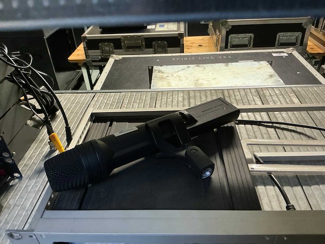1995 sennheiser em2004uhf draadloos microfoon systeem - afbeelding 3 van  5