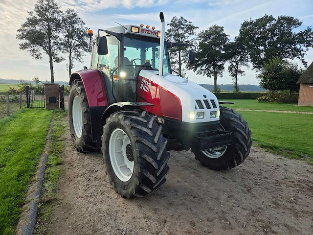 1995 steyr 9105 vierwielaangedreven landbouwtractor - afbeelding 8 van  15