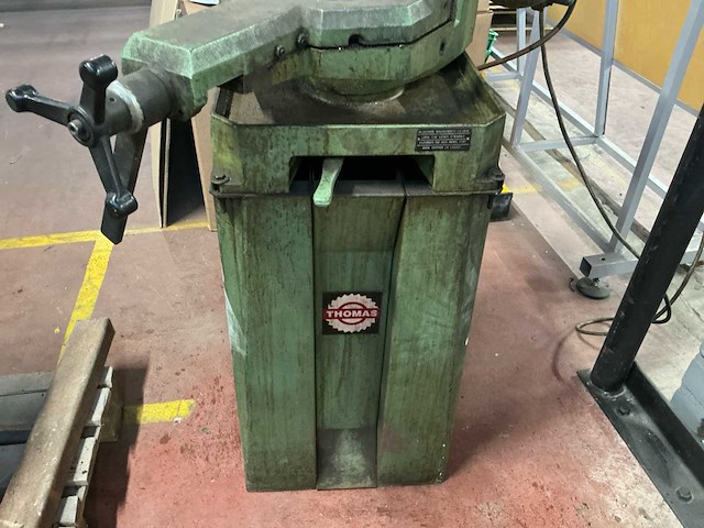 1995 thomas s.p.a. 5/95 model; 250 tdv afkortcirkelzaagmachine - afbeelding 4 van  16