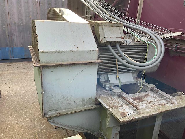 1995 vecoplan vaz 300/250 houtshredder - afbeelding 11 van  13